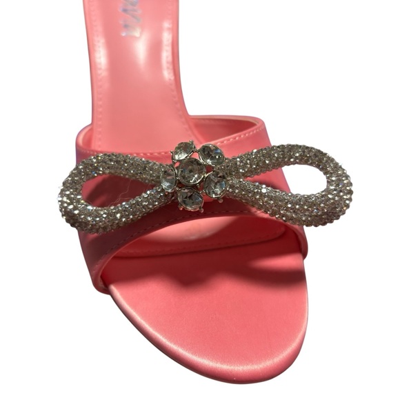 Pink Rhinestone Bow Heels🎀🩷 - Picture 2 of 2